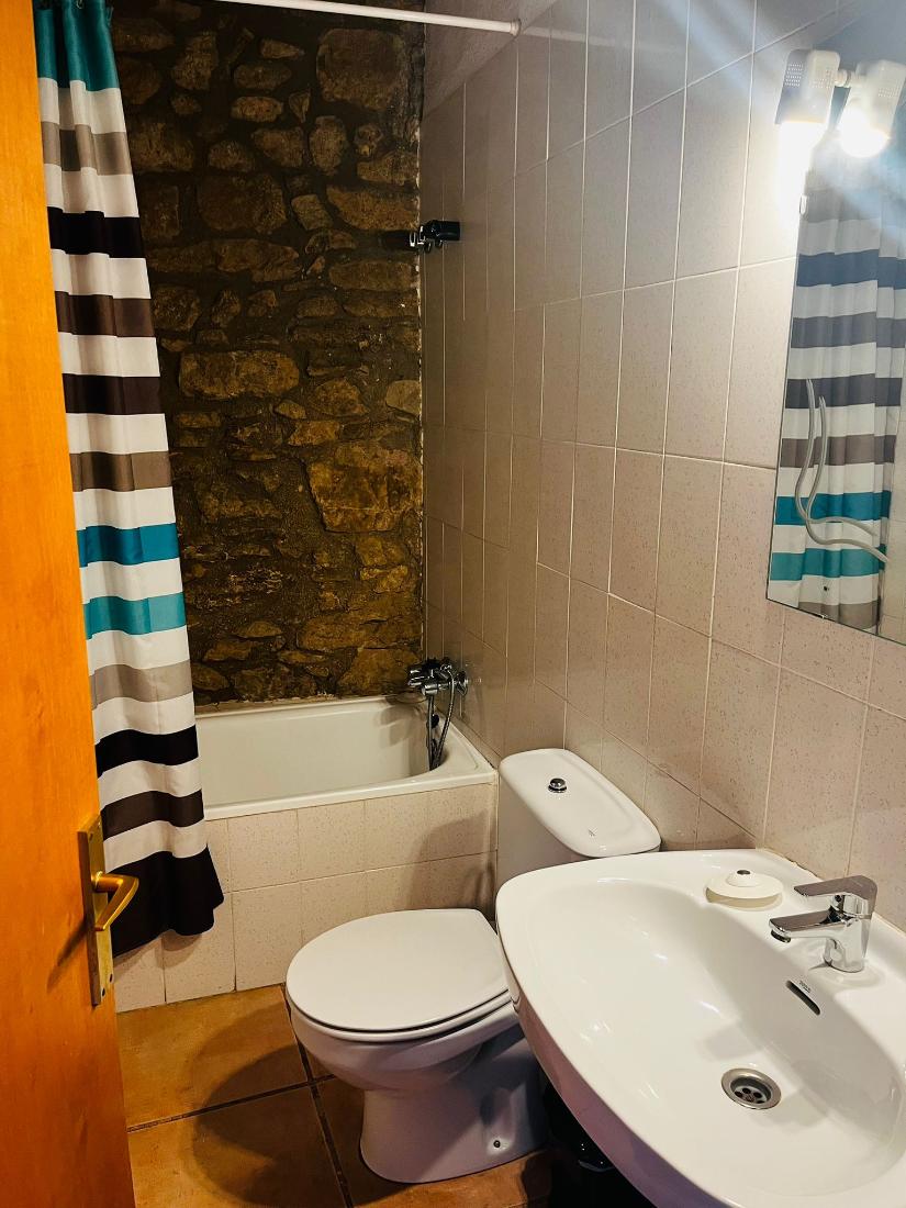 Habitació Torrent Pregó de la casa rural Angrill (foto 1 de 3)